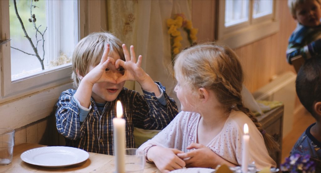 KINDHEIT - Ein Film von Margreth Olin